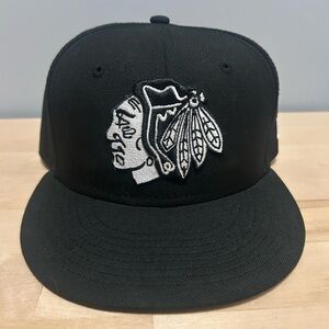 Chicago Blackhawks New Era Fitted Black Cap Size 7 1/8